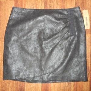 NWT DKNY faux leather/suede skirt, M